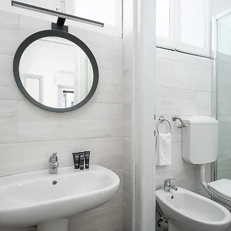Hemeras Boutique Homes - 4 Design Homes In Center 아파트 *