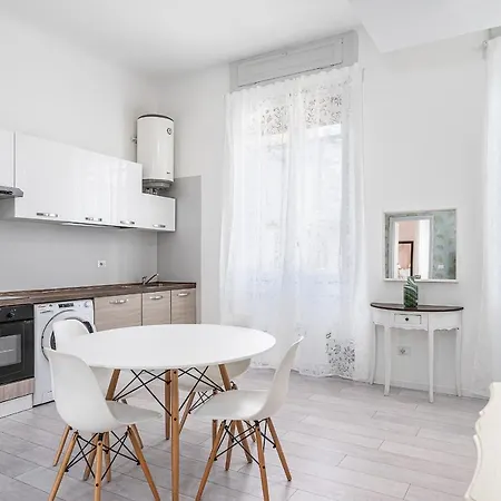 Hemeras Boutique Homes - 4 Design Homes In Center Lägenhet *