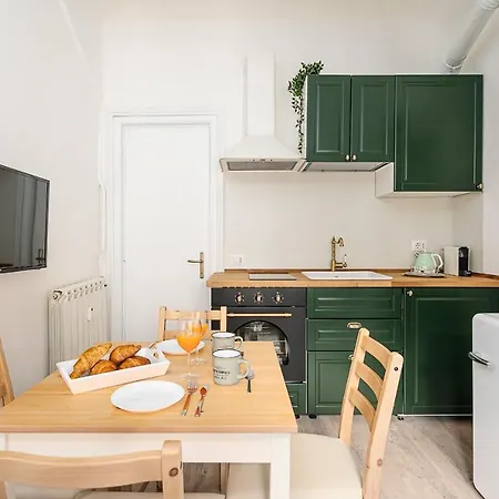 Hemeras Boutique Homes - 4 Design Homes In Center Daire Milano