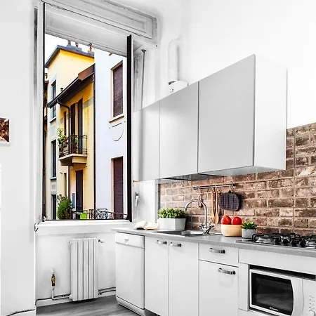 Hemeras Boutique Homes - 4 Design Homes In Center Daire