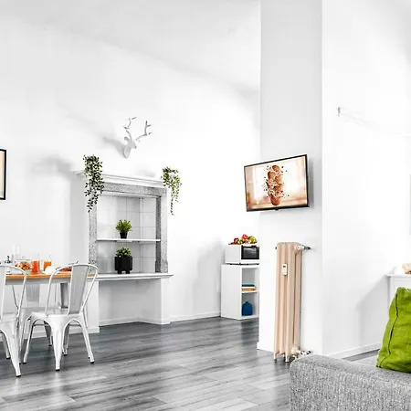 Hemeras Boutique Homes - 4 Design Homes In Center Lägenhet Milano